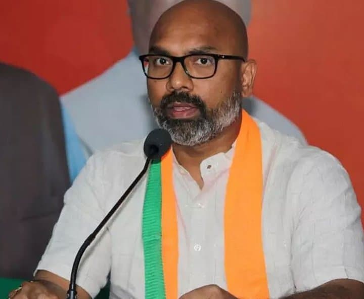 రేవంత్, కేటీఆర్‌పై అర్వింద్ విమర్శలు.. ఉద్యోగాలపై సెటైర్ - Udayam Digital