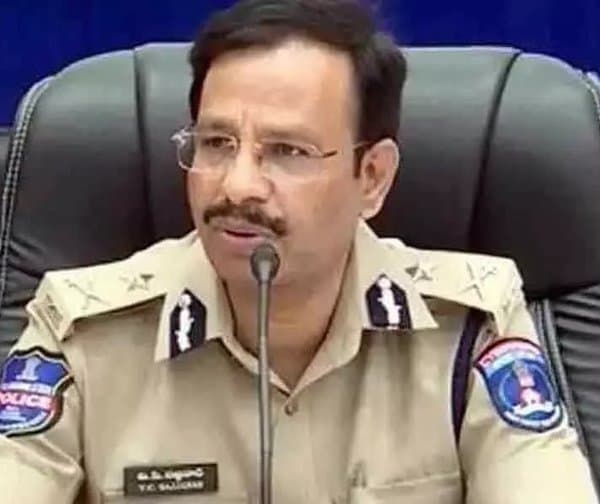 ఎస్‌ఆర్‌హెచ్‌-ఆర్సీబీ మ్యాచ్ టికెట్లపై సజ్జనార్ హెచ్చరిక