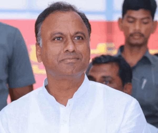 కవిత పార్టీపై కోమటిరెడ్డి సెటైర్లు