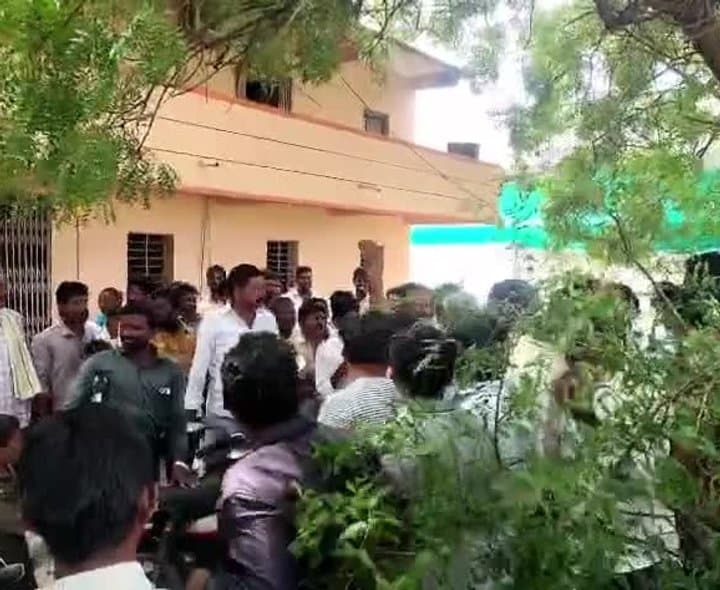 వేరే సినిమా వద్దు 'ఇరుముడే' ముద్దు