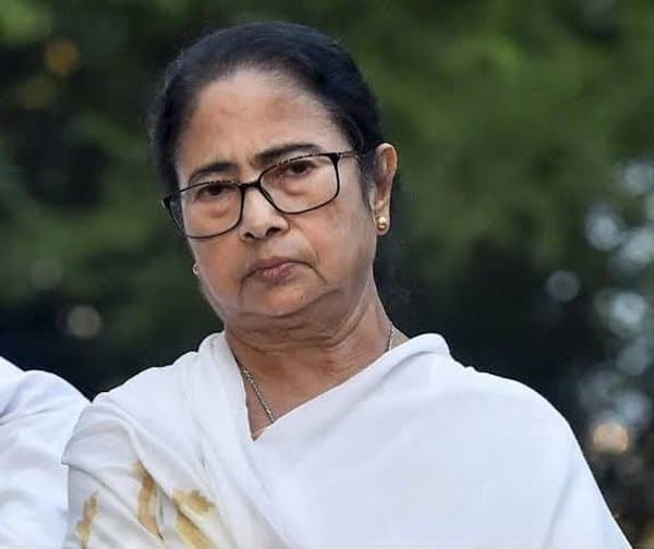 బెంగాల్ రాజకీయాల్లో పెను సంచలనం - Udayam Digital