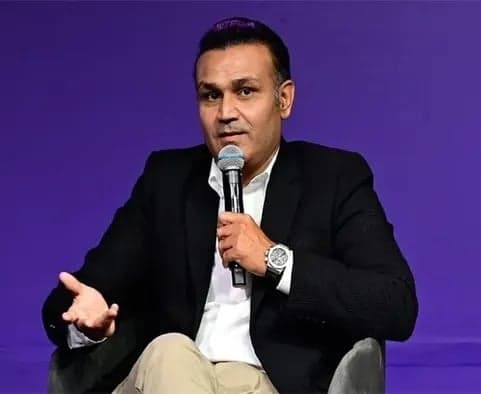 పిల్లలను తండ్రులతో పోల్చడం సరికాదు: సెహ్వాగ్