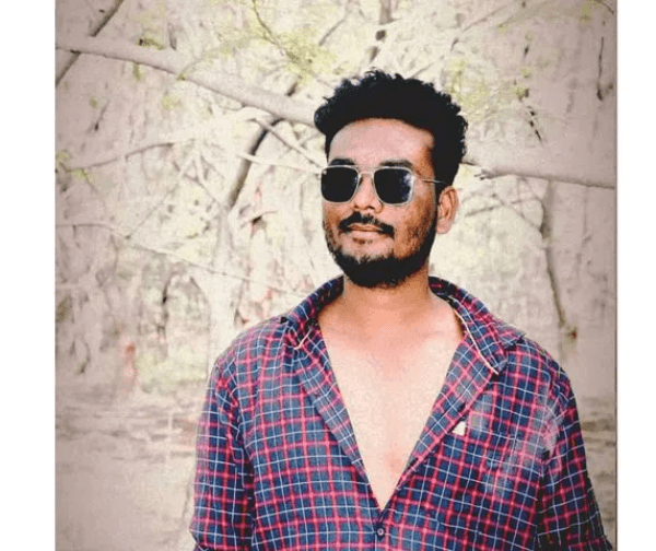 దళిత యువకుడు వంశీ దారుణ హత్య: కుళ్లిన స్థితిలో మృతదేహం లభ్యం