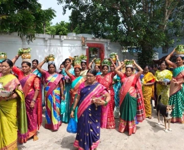 ఘనంగా పోచమ్మ బోనాలు