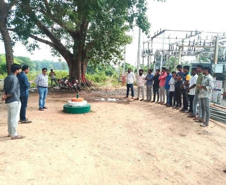 తుఫాన్‌ ఎదుర్కొనేందుకు సిద్ధంగా ఉండాలి: డీఈ - Udayam