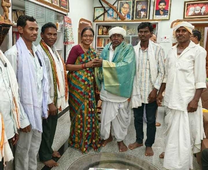 ఆదివాసీల సమస్యల పరిష్కారానికి కృషి