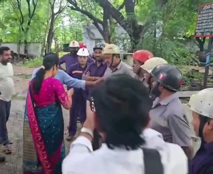 సింగరేణి అన్నా.. చెయ్యి చూపించు 