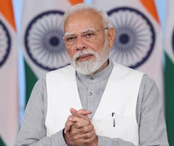 విదేశీ ప్రయాణాలపై పన్ను వార్తలు అవాస్తవం: ప్రధాని మోదీ స్పష్టత - Udayam Digital