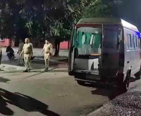 ఉత్తర్‌ప్రదేశ్‌లో ప్రమాదం - Udayam