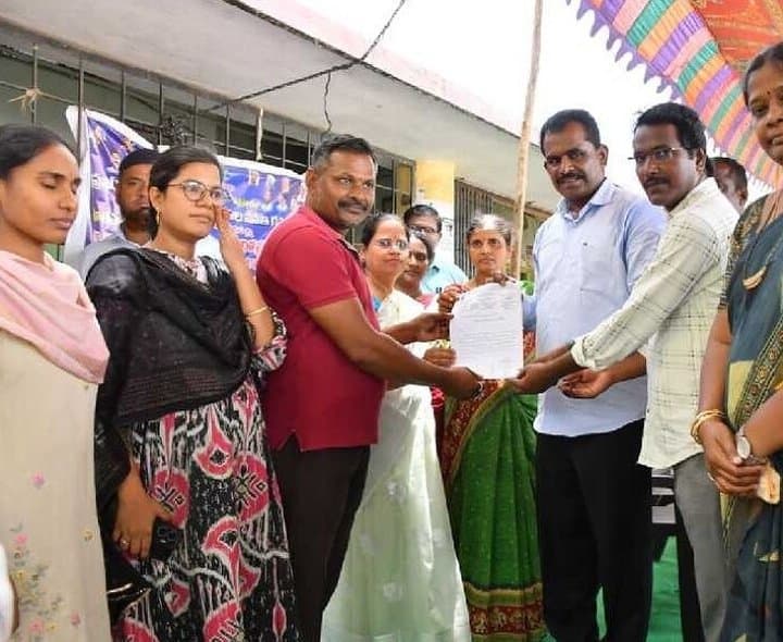 పాత పెన్షన్‌ విధానాన్ని పునరుద్ధరించాలి