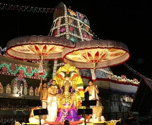 తిరుమలలో నేడు వైభవంగా గరుడ సేవ