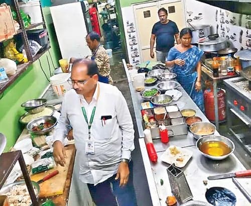 హోటళ్లలో కల్తీ, అపరిశుభ్రత