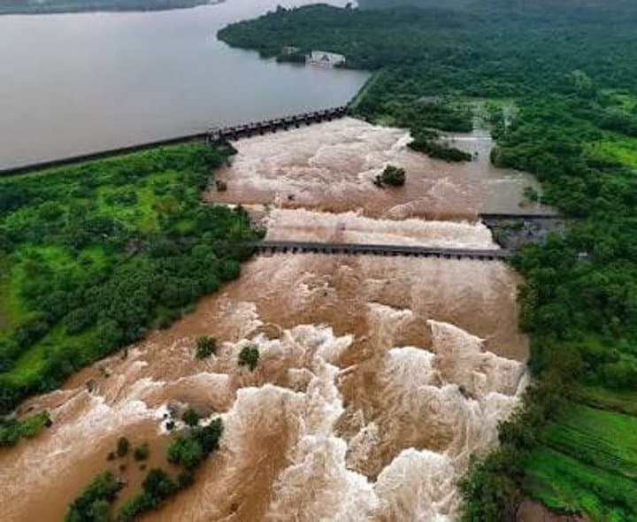 ఖడక్‌వాస్లా డ్యామ్ నిండుకుండ