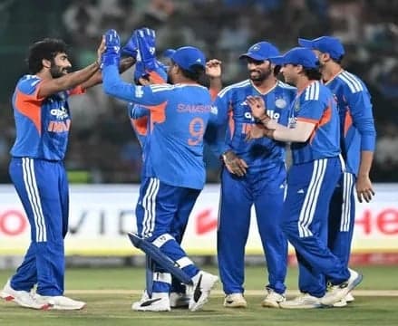 శ్రీలంకపై భారత బౌలర్ల విజృంభణ, 38/7
