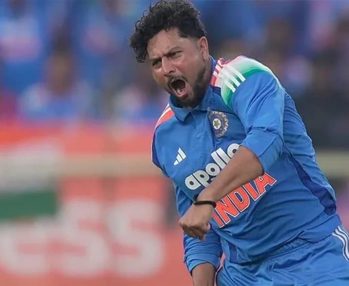 స్టోక్స్‌ను బోల్తా కొట్టించిన కుల్దీప్‌