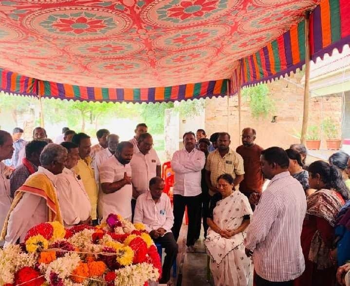 మాజీ సర్పంచ్ మృతి - Udayam