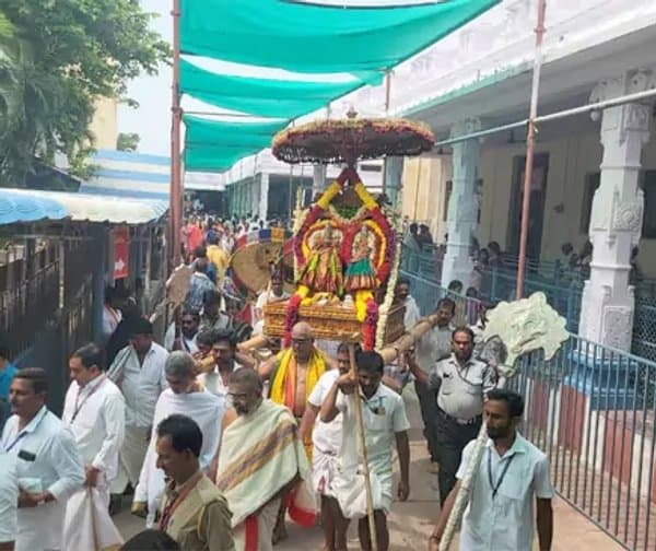 అన్నవరంలో సత్యదేవుని సేవ