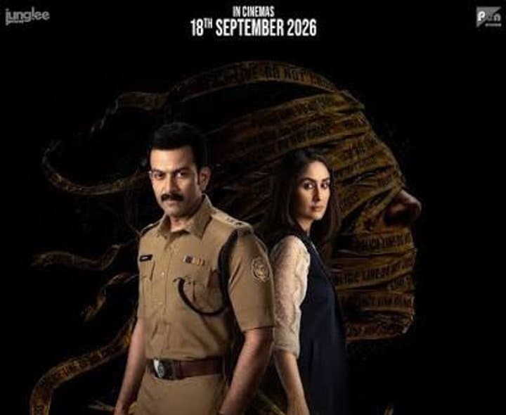 వరుస సినిమాలతో  వారణాసి విలన్