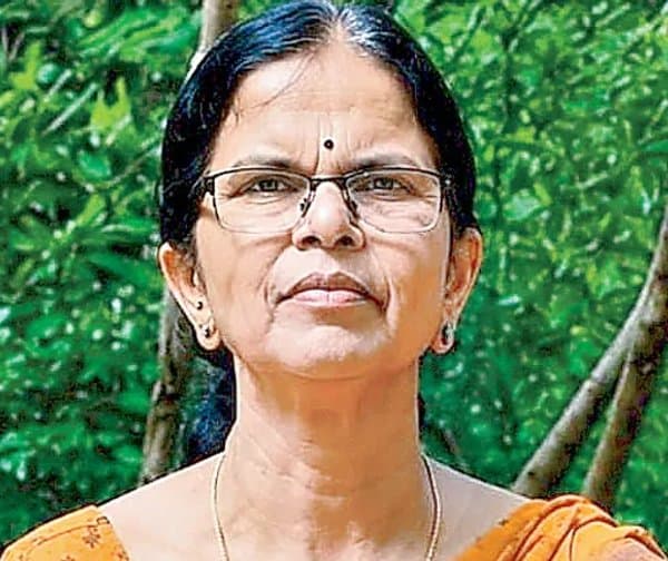 లారీ ప్రమాదంలో తల్లి మృతి