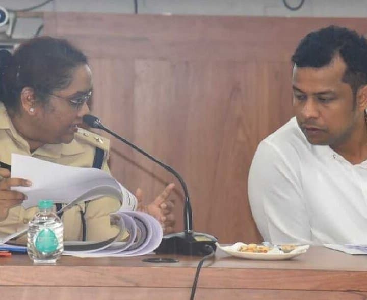 డ్రగ్స్ అక్రమ రవాణాపై కలెక్టర్ కీలక ఆదేశాలు