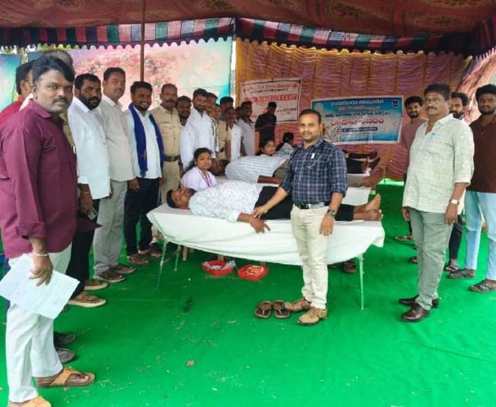 భీమారంలో అమరవీరుల వారోత్సవాల్లో రక్తదానం - Udayam