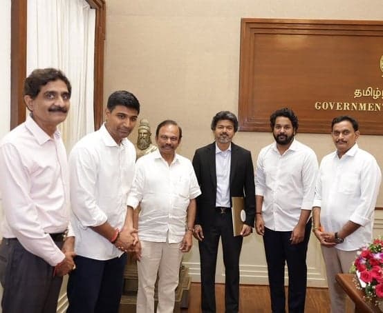 విజయవాడ దసరా ఉత్సవాలకు తమిళనాడు సీఎంకు ఆహ్వానం