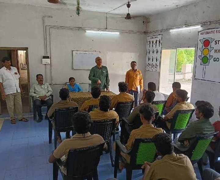 ఆర్టీసీ డ్రైవింగ్ స్కూల్లో 15వ బ్యాచ్ ప్రారంభం