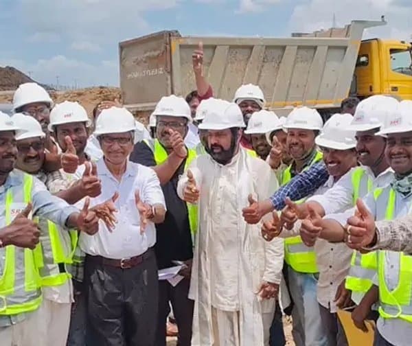 అమరావతిలో బసవతారకం ఆస్పత్రి పనులను పరిశీలించిన బాలకృష్ణ - Udayam Digital