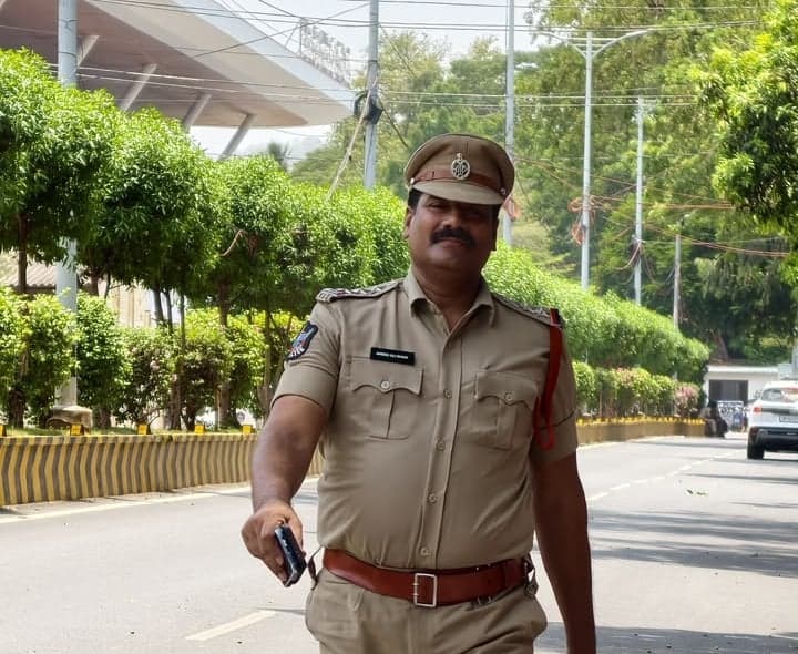 విధుల్లోనే కుప్పకూలిన సీఐ.. చికిత్స పొందుతూ మృతి
