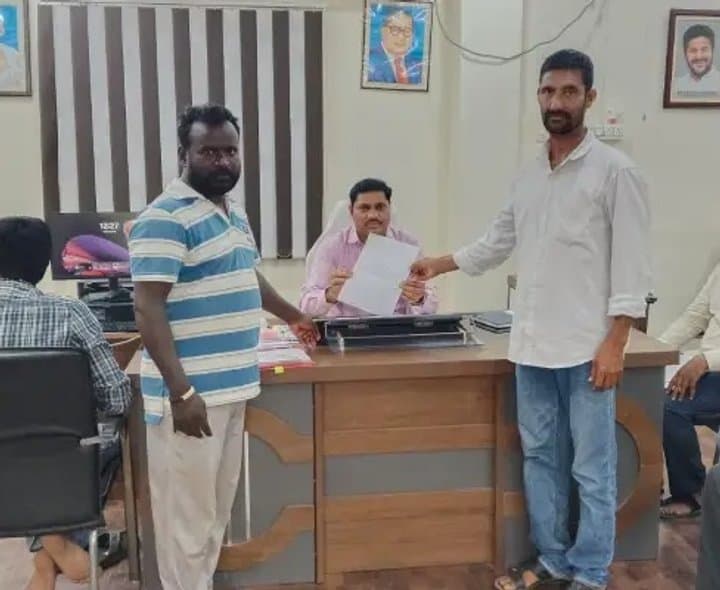 ప్రజావాణిలో రెండు దరఖాస్తులు