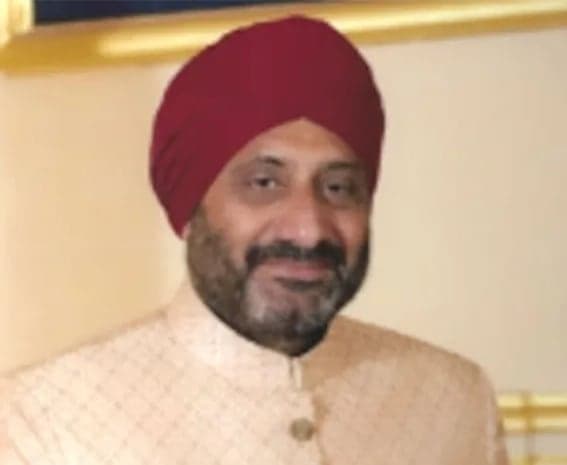 భారత సంతతి వ్యాపారికి ఓబీఈ రద్దు