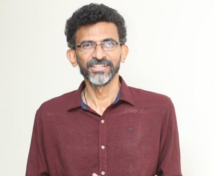 విద్యార్థులపై లాఠీఛార్జ్ బాధాకరం: శేఖర్ కమ్ముల