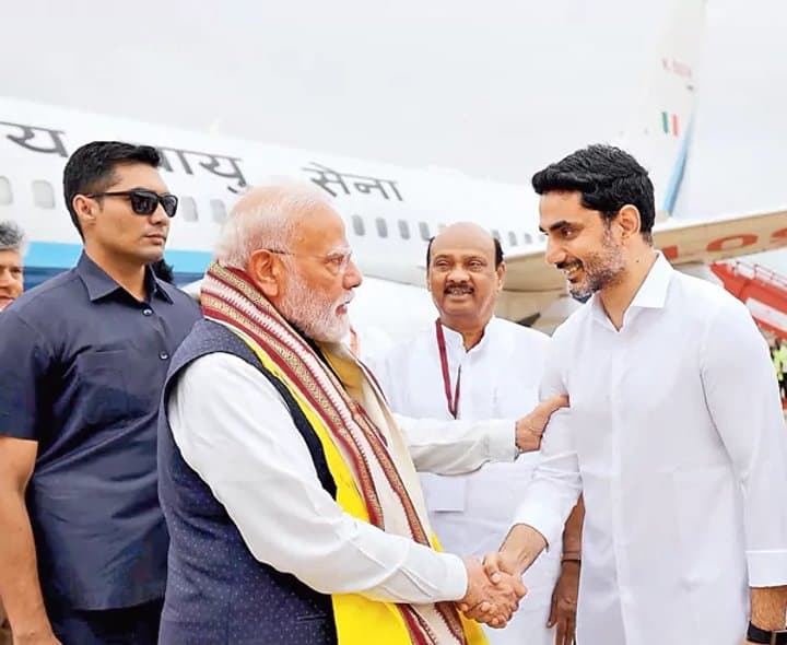 లోకేశ్‌ను మెచ్చిన ప్రధాని