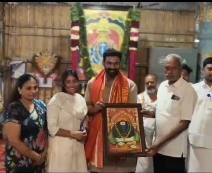 కాణిపాక వినాయకుడిని దర్శించుకున్న నటుడు బెల్లంకొండ