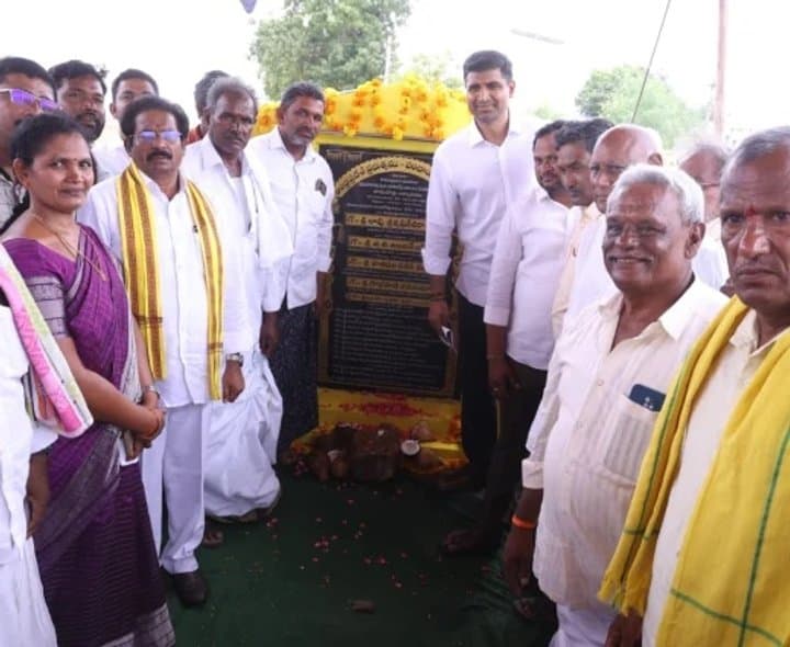 గ్రామీణ రహదారుల అభివృద్ధికి కూటమి ప్రభుత్వం ప్రాధాన్యం
