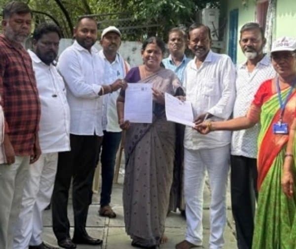 దరఖాస్తుల పంపిణీ ప్రారంభం - Udayam Digital