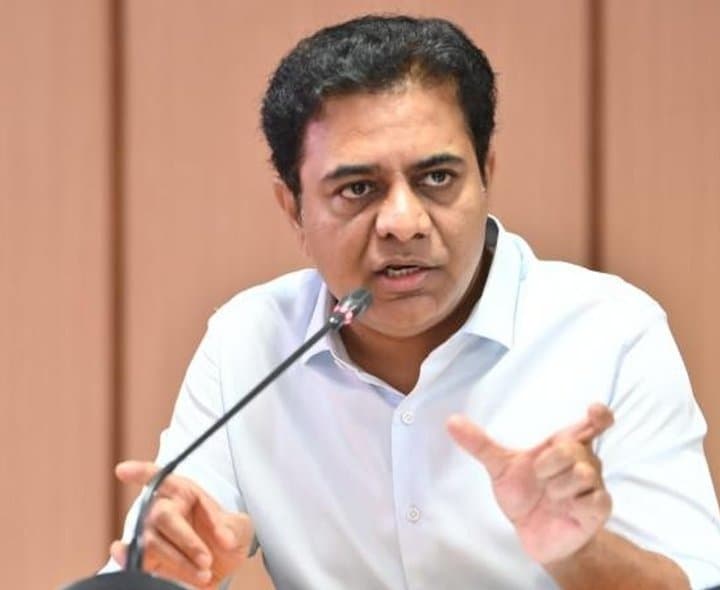 "పగలు కాంగ్రెస్‌తో.. రాత్రి బీజేపీతో రేవంత్ రాజకీయాలు"