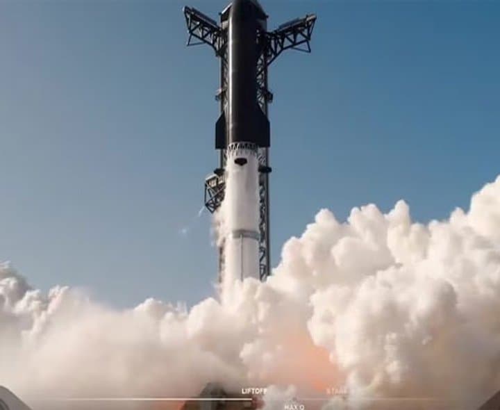 నింగిలోకి దూసుకెళ్లిన SPACEX స్టార్‌షిప్