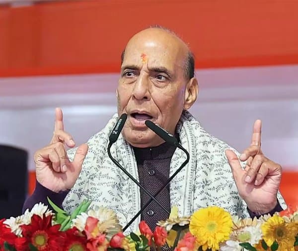 కేంద్రం వ్యూహాత్మక బిల్లుల రీ-ఎంట్రీ