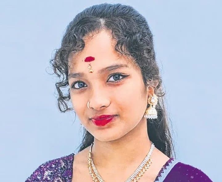 బోనాలకు వెళ్తుండగా యువతి మృతి - Udayam