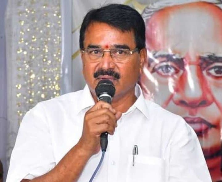 తెలంగాణ హక్కులు హరిస్తే ఊరుకోం