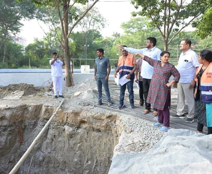 మియాపూర్‌లో క్రీడా మైదానాలు, డ్రైనేజీ పనుల పరిశీలన - gallery image 2