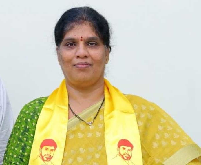 కారంచేడు ZPTC బరిలో ముగ్గురి పోటీ - Udayam