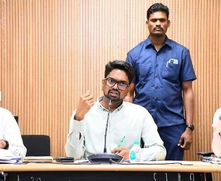 శ్రీనిధి రుణాలపై కలెక్టర్ సమీక్ష