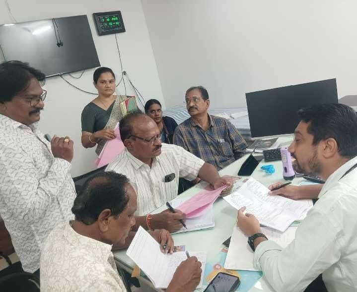 రాజమండ్రిలో జనన, మరణ రికార్డుల తనిఖీ - Udayam