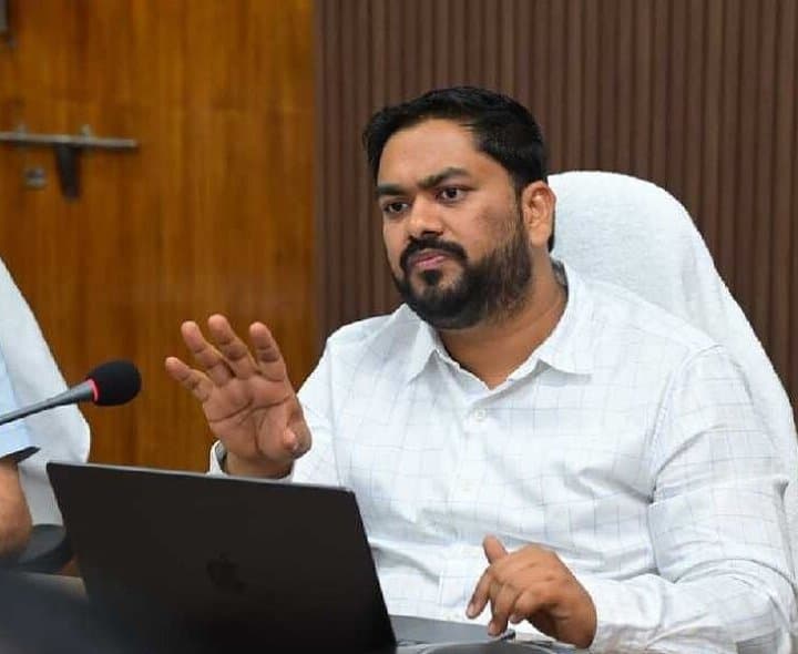 ఓటరు జాబితాపై BLOలకు కలెక్టర్‌ ఆదేశాలు