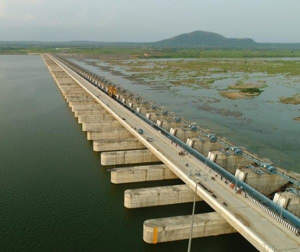మేడిగడ్డ వివాదంపై హైకోర్టులో పిటిషన్