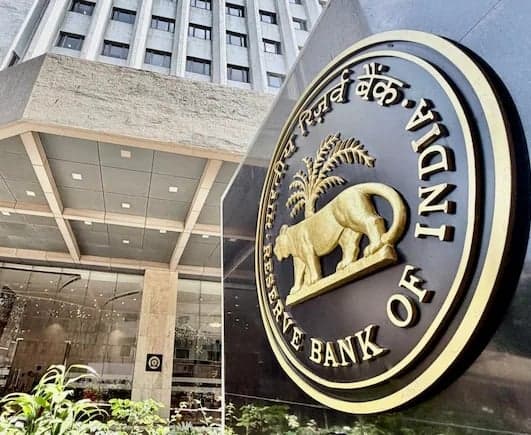 అధిక వడ్డీ వసూలు.. Hero FinCorpకు RBI రూ.10 లక్షల జరిమానా - Udayam