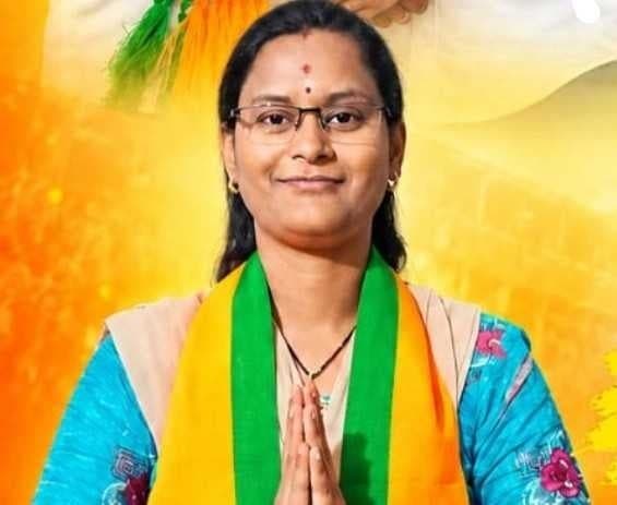 కురుపాం-1 ఎంపీటీసీ అభ్యర్థిగా నిత్య - Udayam