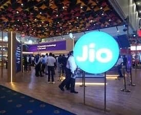 1,600 ఉపగ్రహాల నెట్‌వర్క్‌కు JIO ప్లాన్